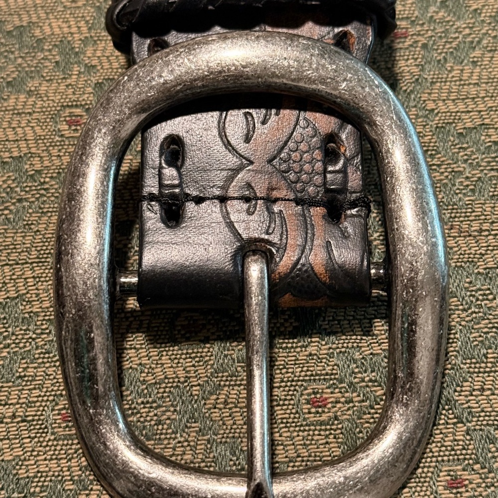 Steve Madden Black Leather Belt Metal Roses 🌹 - Picture 6 of 7